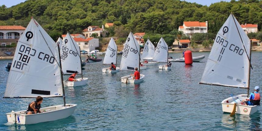 Škola jedrenja Lukoran, klasa Optimist