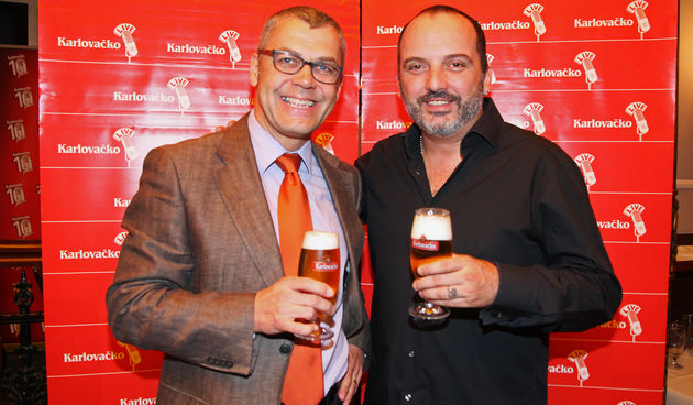 Tradicionalna glazbena platforma Karlovačkog piva slavi svoj 10. rođendan. Na Karlovačko Liveu 2012. nastupit će jedan od najpopularnijih hrvatskih glazbenika Tony Cetinski koji će osigurati savršenu atmosferu za uživanje s prijateljima u društvu Karlovač