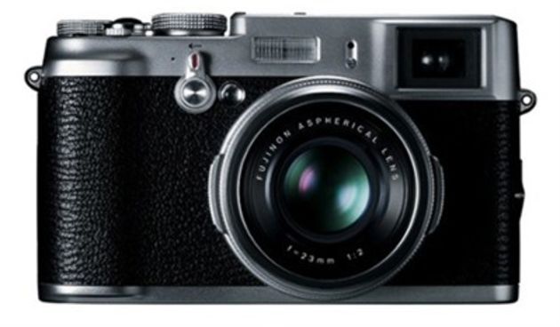FinePix X100