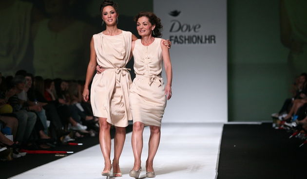 Zagreb, 011011. 
Zagrebacki velesajam.
Modna revija Dove Fashion.hr proljece – ljeto 2012. 
Na slici: revija Martine Felje za DOVE pod nazivom Nas dvije – Lorena Nosic
Foto: Biljana Gaurina / CROPIX