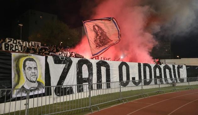 03.04.2016., stadion Park mladezi, Split – MAXtv 1. HNL, 29. kolo, RNK Split – HNK Hajduk. Torcida odala pocast bivsem predsjedniku Kluba navijaca Hajduka Zanu Ojdanicu. Photo: Ivo Cagalj/PIXSELL