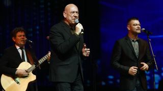 U Koncertnoj dvorani Vatroslava Lisinskog odrzan je humanitarni koncert Srce za Zadar na kojem su nastupili brojni zadarski pjevaci, a u publici su sjedili mnoge poznate osobe iz politickog i drustvenog zivota. Photo: Davor Visnjic/PIXSELL U Koncertnoj dvorani Vatroslava Lisinskog odrzan je humanitarni koncert Srce za Zadar na kojem su nastupili brojni zadarski pjevaci, a u publici su sjedili mnoge poznate osobe iz politickog i drustvenog zivota. Photo: Davor Visnjic/PIXSELL