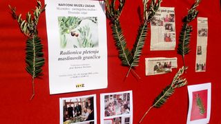Radionica pletenja maslinovih grančica, foto: Karla Šorić Radionica pletenja maslinovih grančica, foto: Karla Šorić