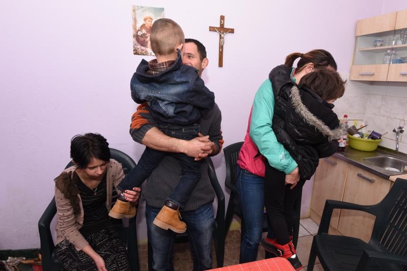 Maslenica: Aktivisti, mještani i prijatelji dali podršku obitelji Božić. Foto: Dino Stanin/PIXSELL