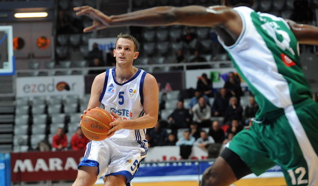 Zadar, 261110.
Dvorana Kresimir Cosic. 
9. kolo NLB lige, kosarkaska utakmica izmedju
Zadar – Krka. 
Na fotografiji: Jakov Vladovic igrac Zadra.
Foto: Andrija Lucic / CROPIX