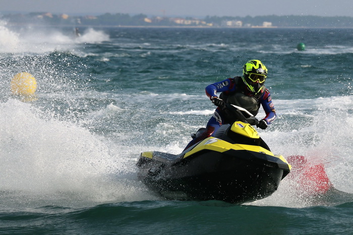 Vir: Slobodan trening na plaži Jadro pred utrke Alpe Adria Jest Ski Toura. Foto: Kažimir Škrbić/Virski list