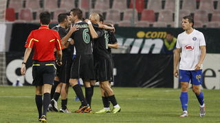 Bukurest, 260810.
Gradski stadion.
Uzvratna utakmica cetvrtog kola kvalifikacija za Europsku ligu izmedju Uniree i Hajduka.
Na fotografiji: slavlje igraca Uniree.
Foto: Ante Cizmic / CROPIX