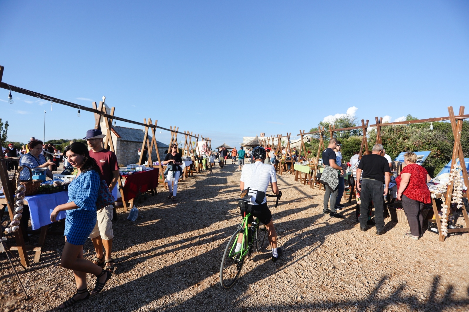 Na vidikovcu Kamenjak održava se 8. sajam “Luka i igara” Na vidikovcu Kamenjak održava se 8. sajam “Luka i igara”