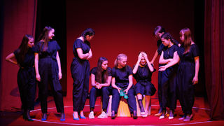 Igrajmo se: Zabranjeno mlađima od 15 strana A