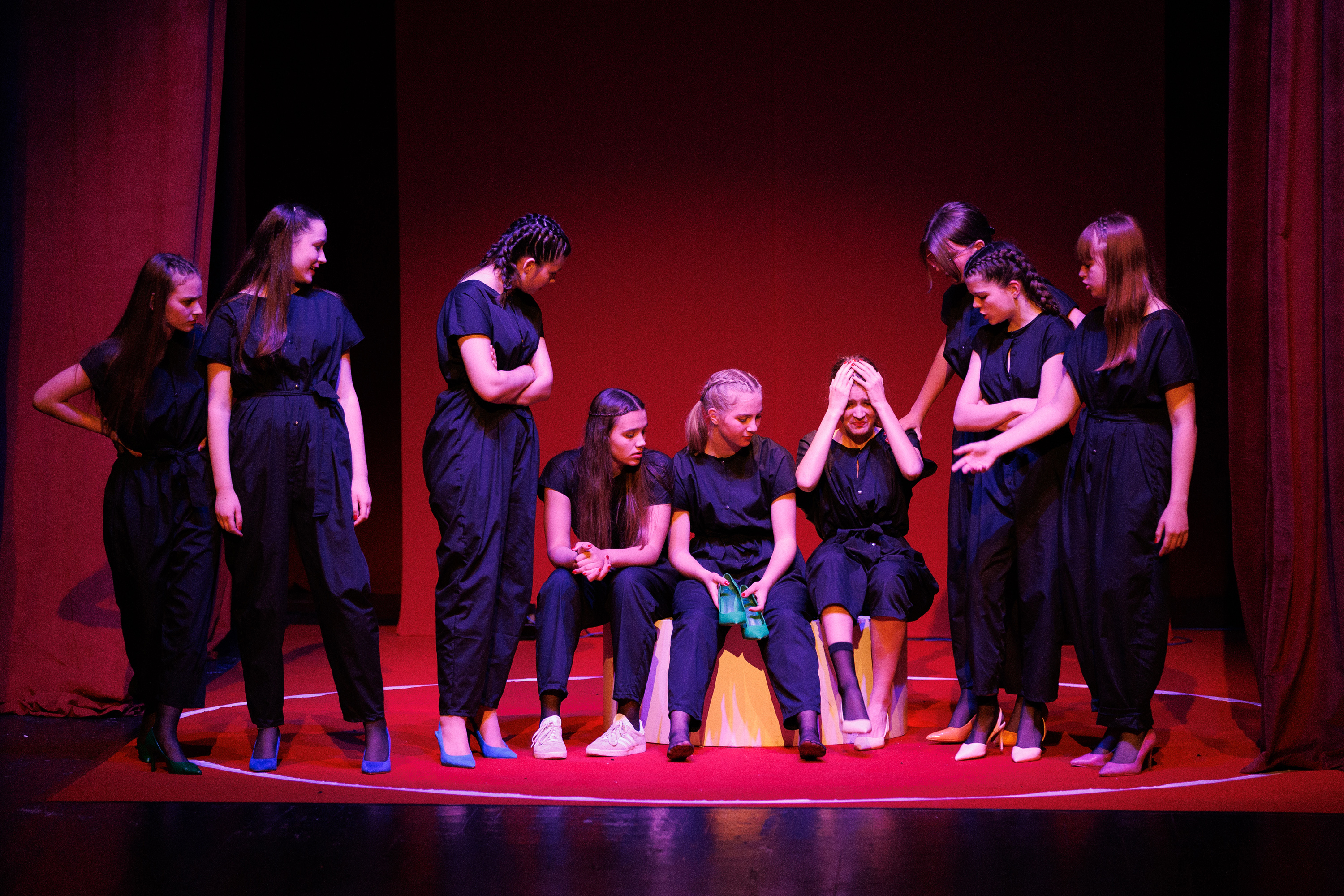 Igrajmo se: Zabranjeno mlađima od 15 strana A