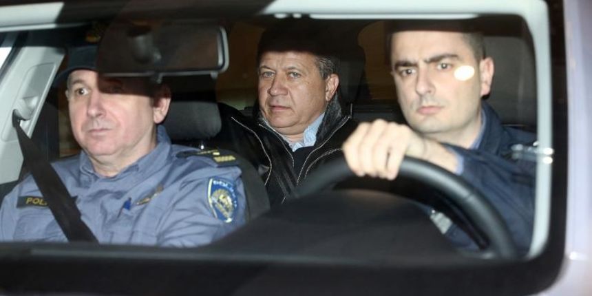 Damir Vrbanović u policijskom vozilu. Photo: Zeljko Lukunic/PIXSELL Damir Vrbanović u policijskom vozilu. Photo: Zeljko Lukunic/PIXSELL