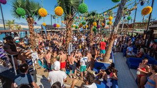 Dnevni party u klubu Papaya na plaži Zrće