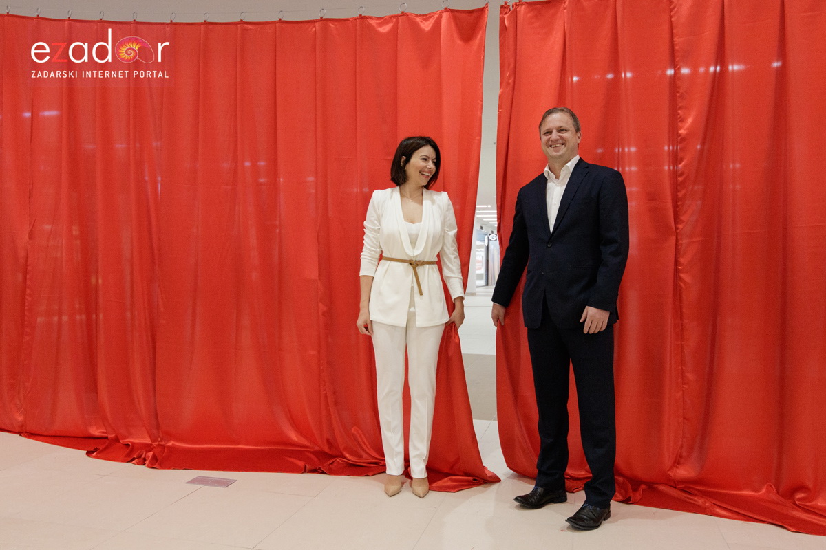 Svečano otvoren novi dio trgovinskog centra Supernova Zadar. Iva Surić i Branko Dukić