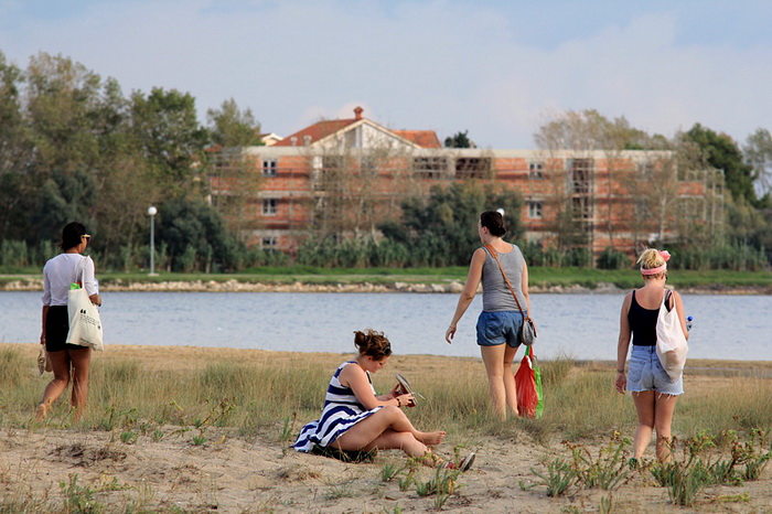 Nedjeljni đir ninskom plažom Ždrijac Nedjeljni đir ninskom plažom Ždrijac