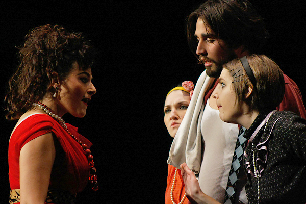 Zadarska Noć kazališta – “Teštament” (foto:Saša Čuka) Zadarska Noć kazališta – “Teštament” (foto:Saša Čuka)