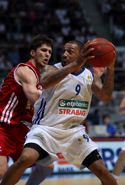 Zagreb, 180513.Dvorana Kresimira Cosica. Kosarkaska utakmica polufinala doigravanja za prvaka Hrvatske (1 utakmica) izmedju KK Zadar i KK Cedevita. Na fotografiji: igrac Zadra Romeo Travis.Foto: Jure Miskovic / CROPIX Zagreb, 180513.Dvorana Kresimira Cosica. Kosarkaska utakmica polufinala doigravanja za prvaka Hrvatske (1 utakmica) izmedju KK Zadar i KK Cedevita. Na fotografiji: igrac Zadra Romeo Travis.Foto: Jure Miskovic / CROPIX