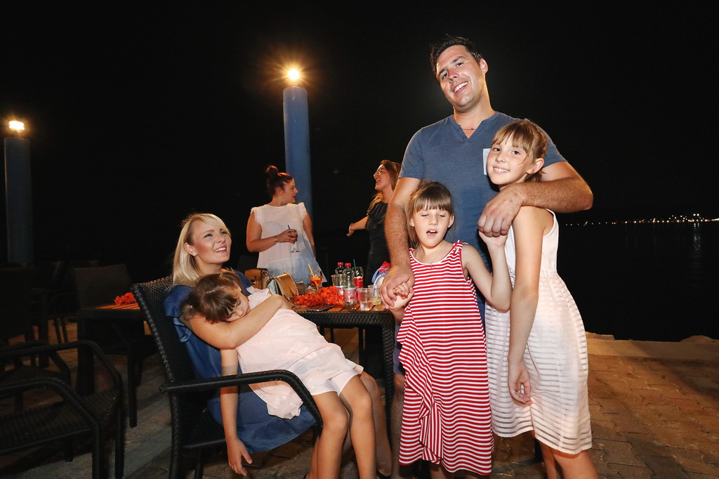 Fenomenalni Petar Grašo raspjevao i rasplesao Biograd Fenomenalni Petar Grašo raspjevao i rasplesao Biograd