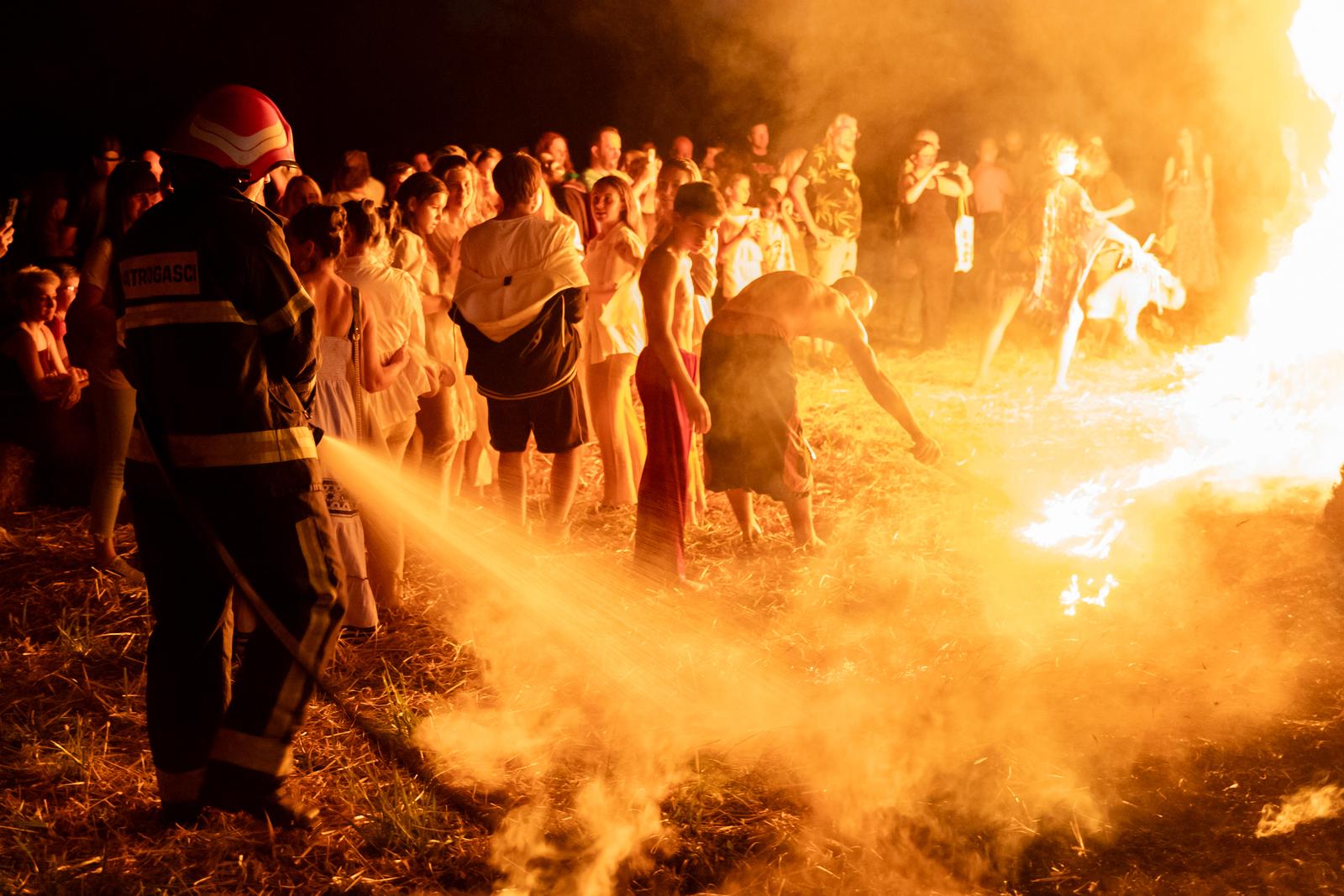 Kozjak: 17. Međunarodni Slama Land Art Festival – “Zlatno doba” Kozjak: 17. Međunarodni Slama Land Art Festival – “Zlatno doba”