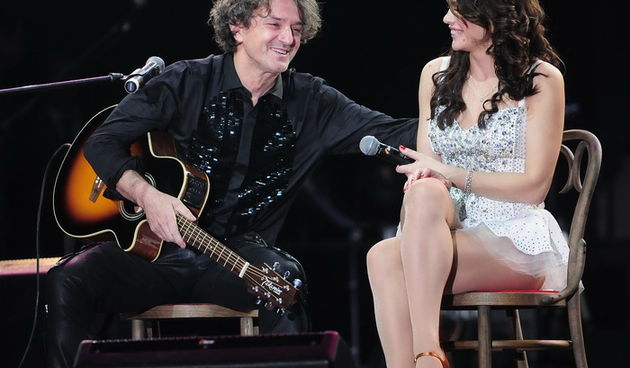 Skoplje, 061110.
Spektakularni koncert u prepunoj Areni odrzala je Severina. Publika je uzivala u njenoj ljepoti i pjesmama. Severinin gost na koncertu bio je Goran Bregovic. 
Seve i Goran razmenjivli su poljubce na sceni tokom koncerta. 
Na slici: Severi