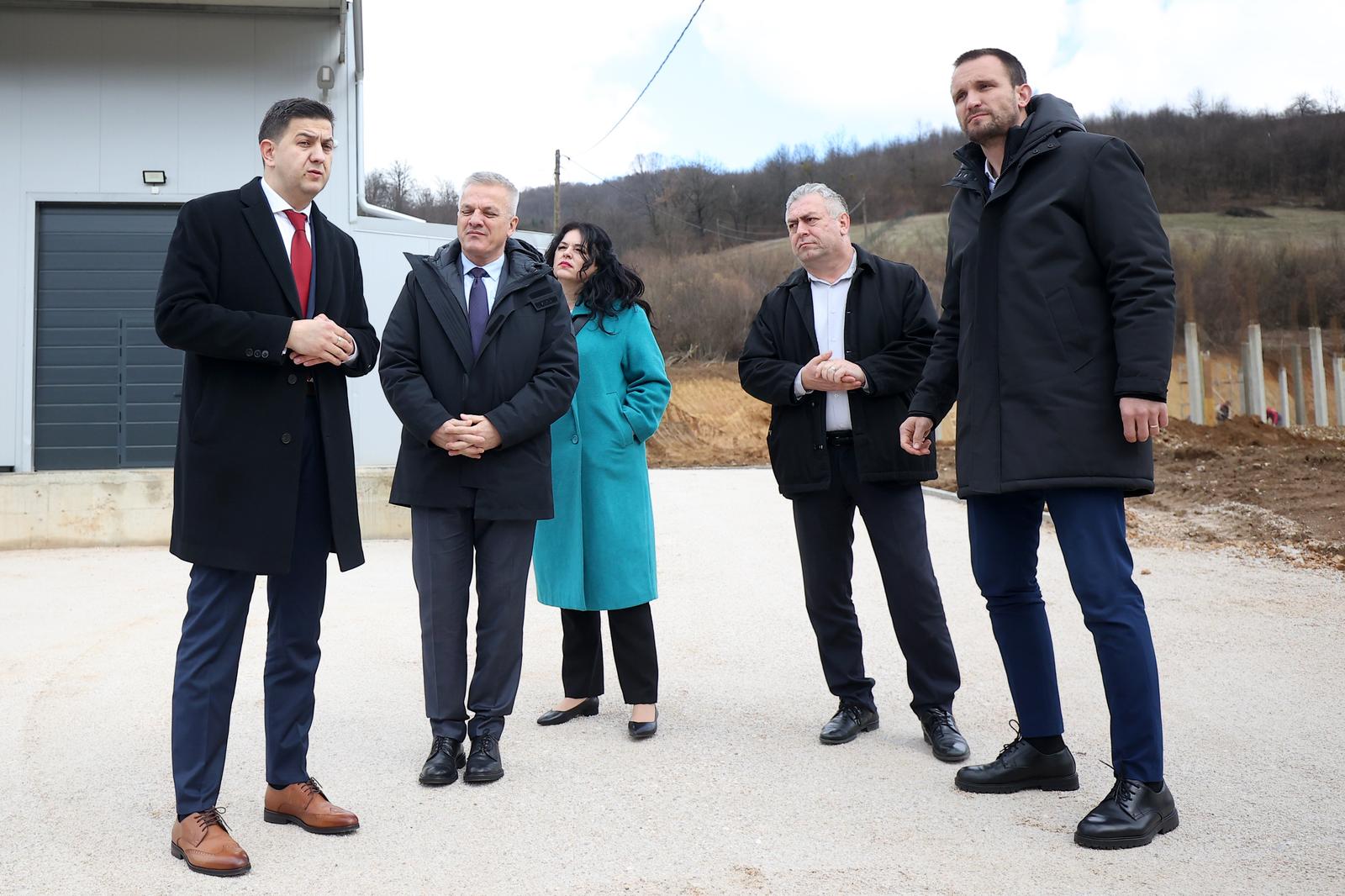 Ministar Šime Erlić obišao poslovnu zonu i vrtić u Kreševu