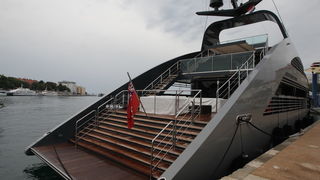 Zadar, 300611.
Neobicna jahta Ocean Emarald u zadarskoj marini Tankerkomerc. Jahta plovi pod zastavom Velike Britanije a dudacka je 36 metara.
Foto: Vladimir Ivanov / CROPIX Zadar, 300611.
Neobicna jahta Ocean Emarald u zadarskoj marini Tankerkomerc. Jahta plovi pod zastavom Velike Britanije a dudacka je 36 metara.
Foto: Vladimir Ivanov / CROPIX