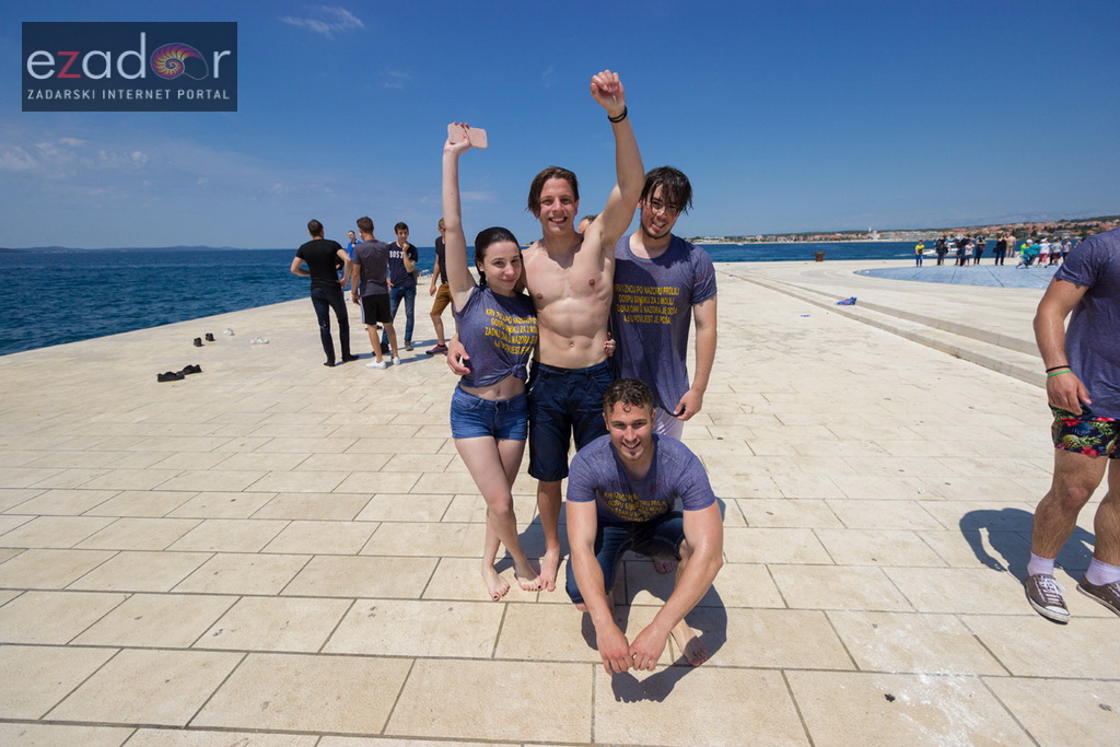 Ludijada zadarskih maturanata na Pozdravu suncu i Morskim orguljama