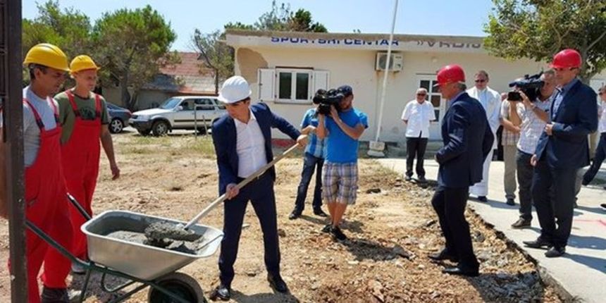 Položen kamen temeljac za novi vrtić u Povljani, foto: Radio Zadar Položen kamen temeljac za novi vrtić u Povljani, foto: Radio Zadar