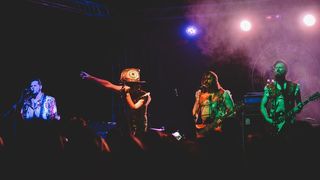 Puntamika: Let 3 i Beštije