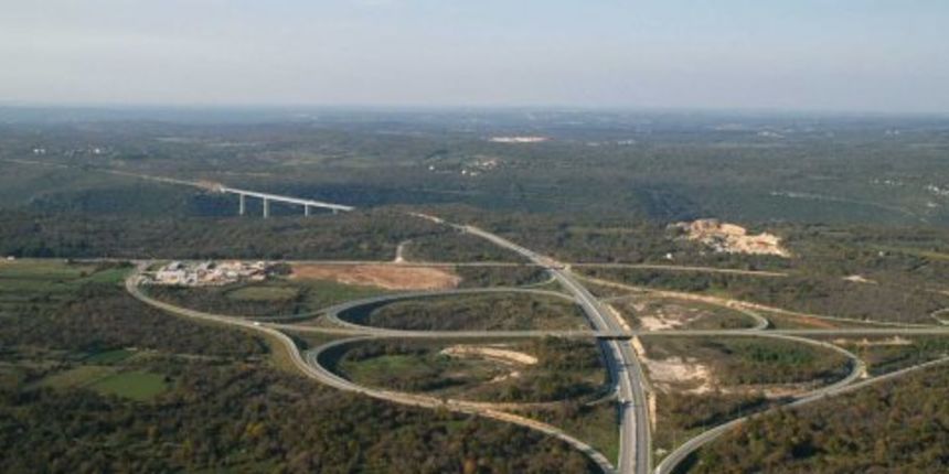 Istarski ipsilon, foto: istrapedia.hr Istarski ipsilon, foto: istrapedia.hr