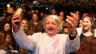 Virski karneval & maškare: Plesna maškarana fešta uz Jasmina Stavrosa