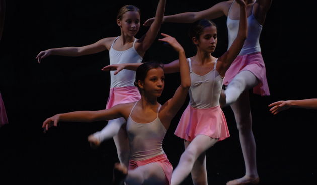 Božićna čestitka glazbene škole Blagoje Bersa