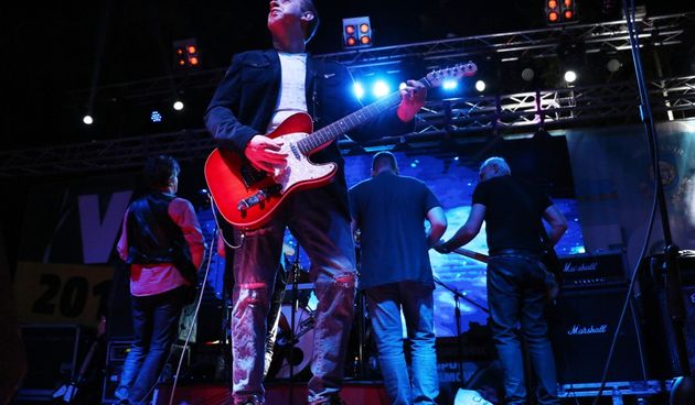 Virsko ljeto 2017: Spektakularno otvorenje uz Prljavo kazalište i ponoćni vatromet