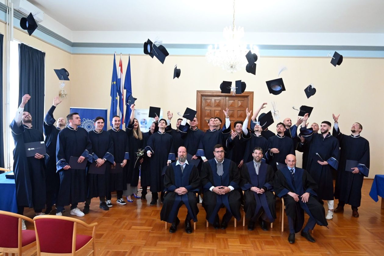 Na Sveučilištu promovirani prvostupnici inženjeri brodostrojarstva i tehnologije pomorskog prometa