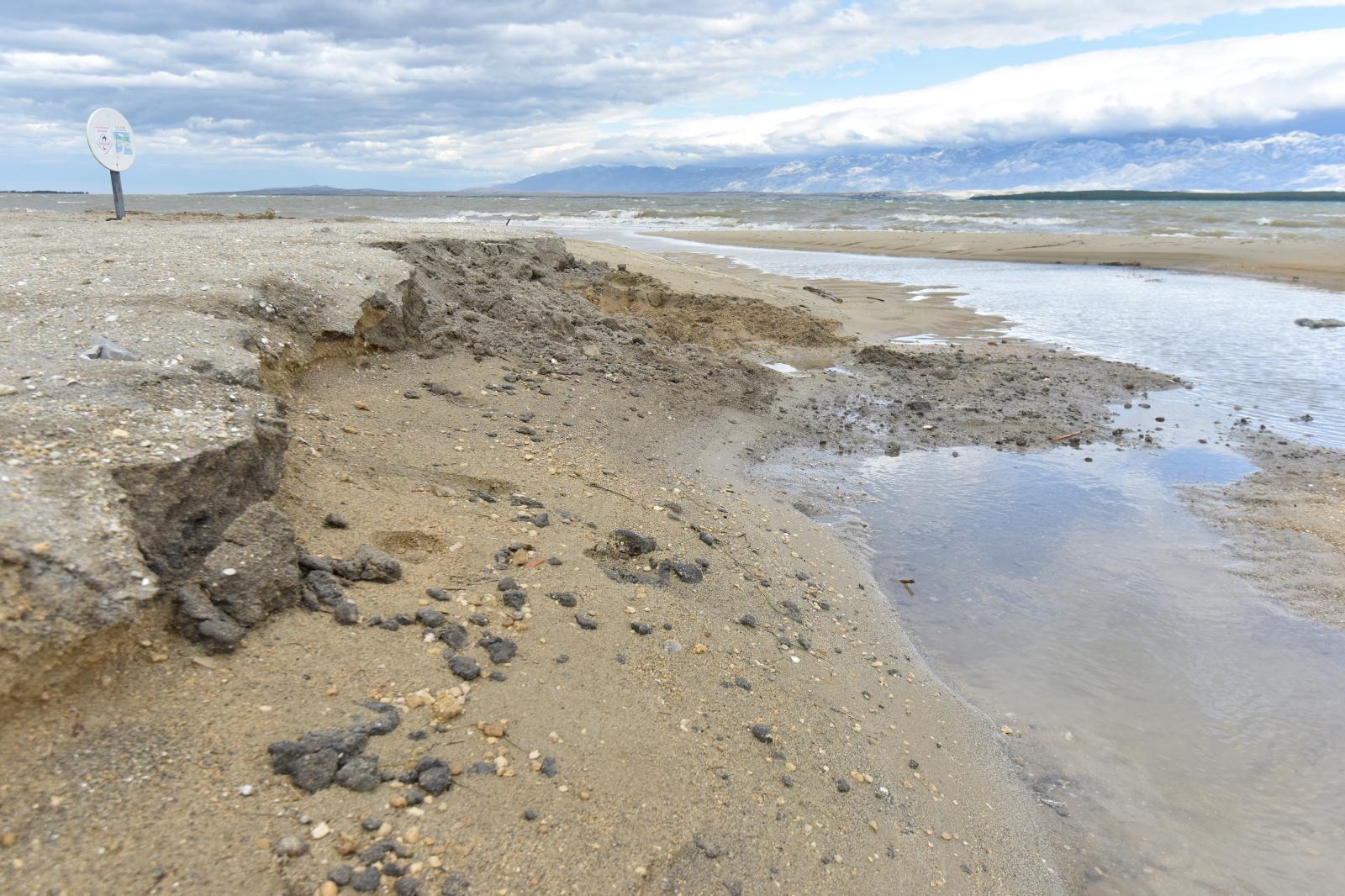 Čuvena ninska plaža Ždrijac teško stradala u poplavi
