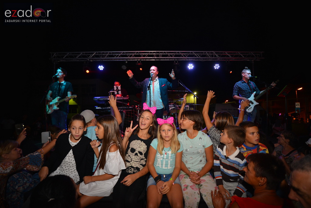 Stanarska fešta 2017: Mladen Grdović i Ivica Sikirić Ićo raspjevali Stanarce i njihove goste Stanarska fešta 2017: Mladen Grdović i Ivica Sikirić Ićo raspjevali Stanarce i njihove goste