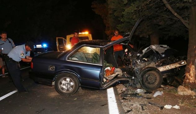 U mjestu Jankolovica dogodila se teska prometna nesreca u kojoj su dvije osobe smrtno stradale. Ocevid je u tijeku a cesta je zatvorena za promet. Photo: Dusko Jaramaz/PIXSELL