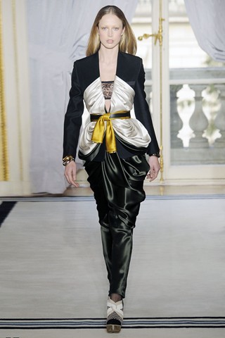 Balenciaga – Jesen/zima 2009/2010. (Cromoda.com)