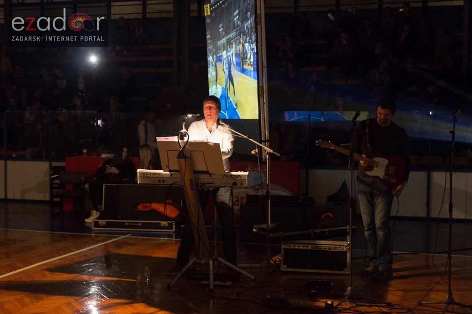 Humanitarno gledanje utakmice Zadar-Cibona u Jazinama Humanitarno gledanje utakmice Zadar-Cibona u Jazinama