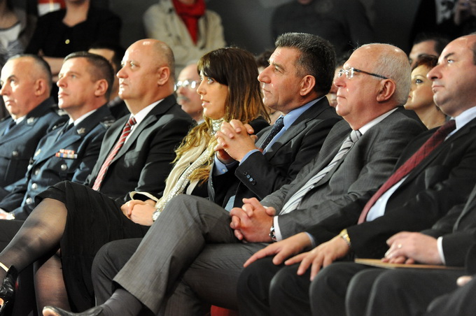 Zadar, 160413.
HNK Zadar. Obiljezavanje 20 godina zadarske zupanije.
Na fotografiji: detalj s proslave; Ante Gotovina i gradonacelnik Zvonimir Vrancic.
Foto: Luka Gerlanc / CROPIX Zadar, 160413.
HNK Zadar. Obiljezavanje 20 godina zadarske zupanije.
Na fotografiji: detalj s proslave; Ante Gotovina i gradonacelnik Zvonimir Vrancic.
Foto: Luka Gerlanc / CROPIX