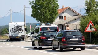 Stravična prometna nesreća u Ličkom Cerju na državnoj cesti D50