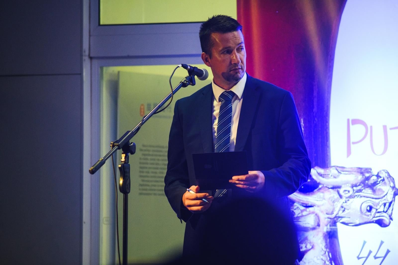 MAS: Otvorenje izložbe “Putovanje porculana putom svile” MAS: Otvorenje izložbe “Putovanje porculana putom svile”