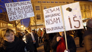 Zagreb, 040311.
Peti po redu, protuvladin prosvjed tzv. facebook grupe zapocinje veceras na Cvjetnom trgu.
Na fotografiji: Transparenti.
Foto: Davor Pongracic / CROPIX Zagreb, 040311.
Peti po redu, protuvladin prosvjed tzv. facebook grupe zapocinje veceras na Cvjetnom trgu.
Na fotografiji: Transparenti.
Foto: Davor Pongracic / CROPIX