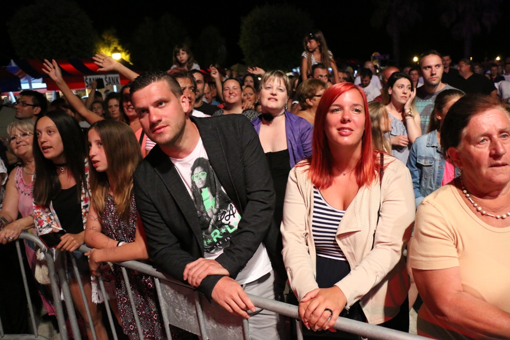 Virsko ljeto 2017: Gazde raspjevale i rasplesale Vir Virsko ljeto 2017: Gazde raspjevale i rasplesale Vir