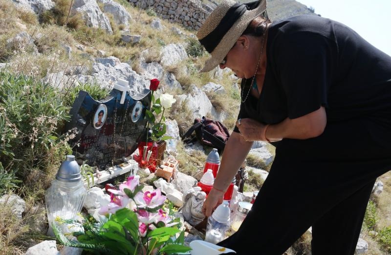 30.08.2015., Kornati – Na otoku Kornatu obiljezena je 8. obljetnica stradanja 12 vatrogasaca iz Sibenika, Vodica i Tisnog. Photo: Dusko Jaramaz/PIXSELL 30.08.2015., Kornati – Na otoku Kornatu obiljezena je 8. obljetnica stradanja 12 vatrogasaca iz Sibenika, Vodica i Tisnog. Photo: Dusko Jaramaz/PIXSELL