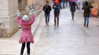 Prve snježne pahulje u Zadru