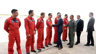 Krstičević poželio Krilima Oluje dobrodošlicu nakon nastupa u Belgiji i čestitao im jubilarni 200. nastup Krstičević poželio Krilima Oluje dobrodošlicu nakon nastupa u Belgiji i čestitao im jubilarni 200. nastup