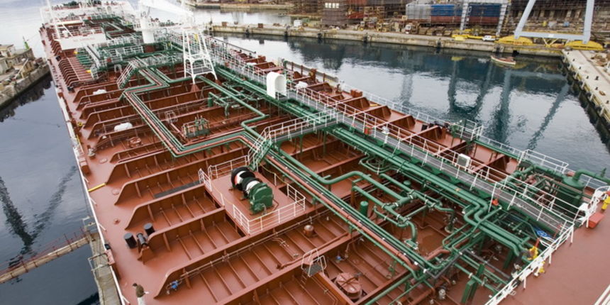 Rijeka, 140411.
Danas je u Brodogradilistu 3. maj Predsjednica Vlade RH Jadranka Kosor u drustvu ministra gospodarstva Djure Popijaca, ministra Branka Bacica bila na primopredaji tankera Velebit. Brod je duljine 195 metara i predvidjen je za prijevoz naft