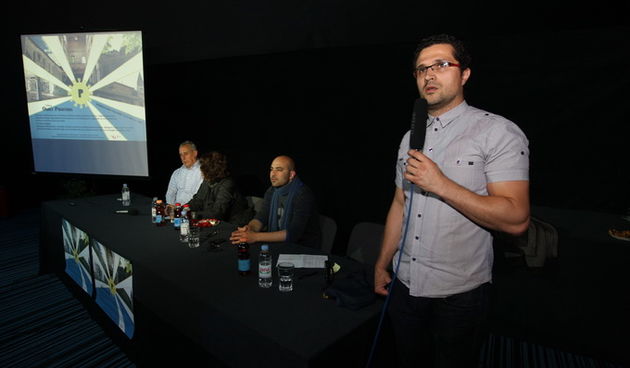 Zadar, 160513.  
U organizaciji predstavnika zadarske nezavisne kulturne scene, danas je u dvorani ex-kina Callegro odrzana javna rasprava pod nazivom Okret prostora. Na tribini sudjeluju: dipl.ing.arh. Nives Kozulic, ravnateljica Zavoda za prostorno ured