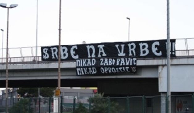 Srbe na Vrbe transparent (Foto: Dalmacija news)