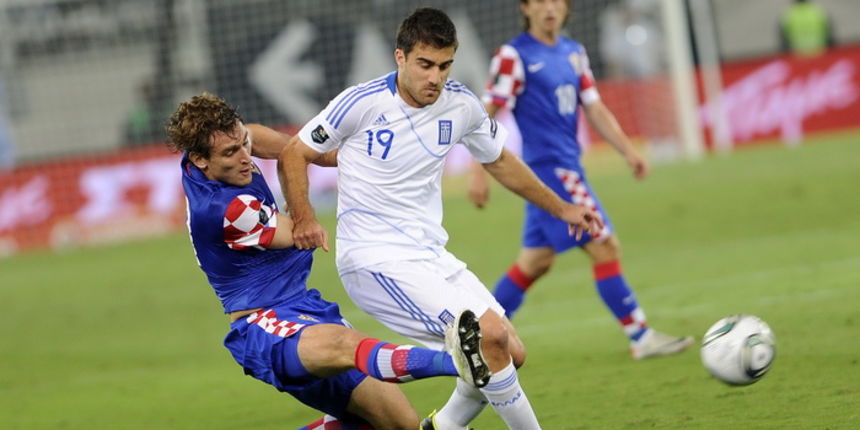 Pirej, Atena, Grcka, 071011.
Stadion Georgios Karaiskaki.
Nogometna utakmica izmedju reprezentacije Grcke i Hrvatske u pretposljednjem kvalifikacijskom kolu (skupina F) za plasman na Europsko prvenstvo 2012. godine.
Na slici: Nikica Jelavic u napadu.
Foto Pirej, Atena, Grcka, 071011.
Stadion Georgios Karaiskaki.
Nogometna utakmica izmedju reprezentacije Grcke i Hrvatske u pretposljednjem kvalifikacijskom kolu (skupina F) za plasman na Europsko prvenstvo 2012. godine.
Na slici: Nikica Jelavic u napadu.
Foto